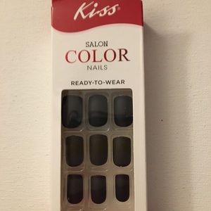 Black press on nails